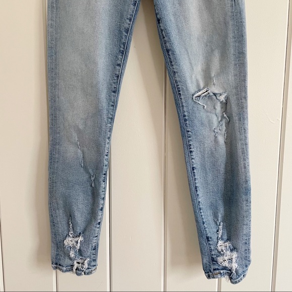Agolde Sophie Crop Jean with Distressed Hem - Picture 5 of 16